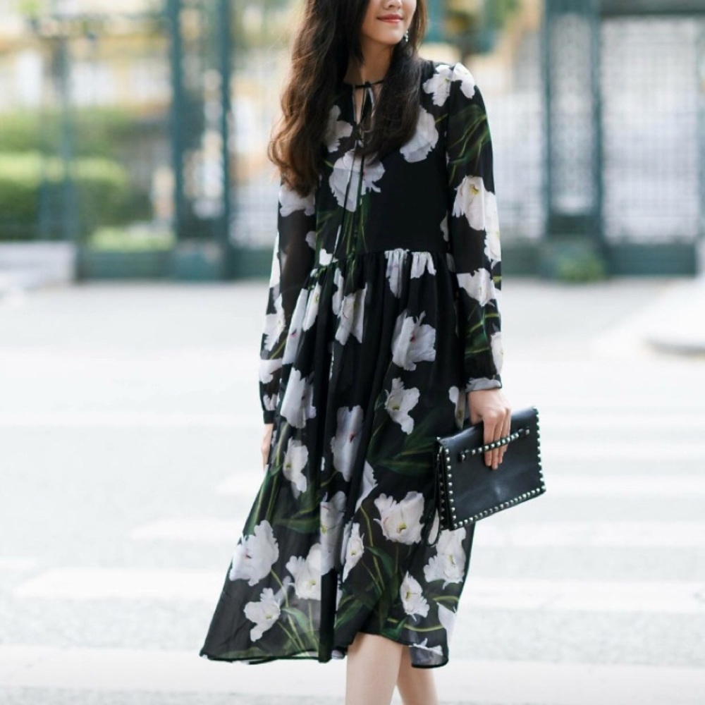 MIDI dress new with tag, size S